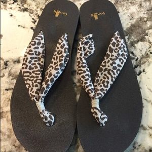 Sanuk leopard flip flops